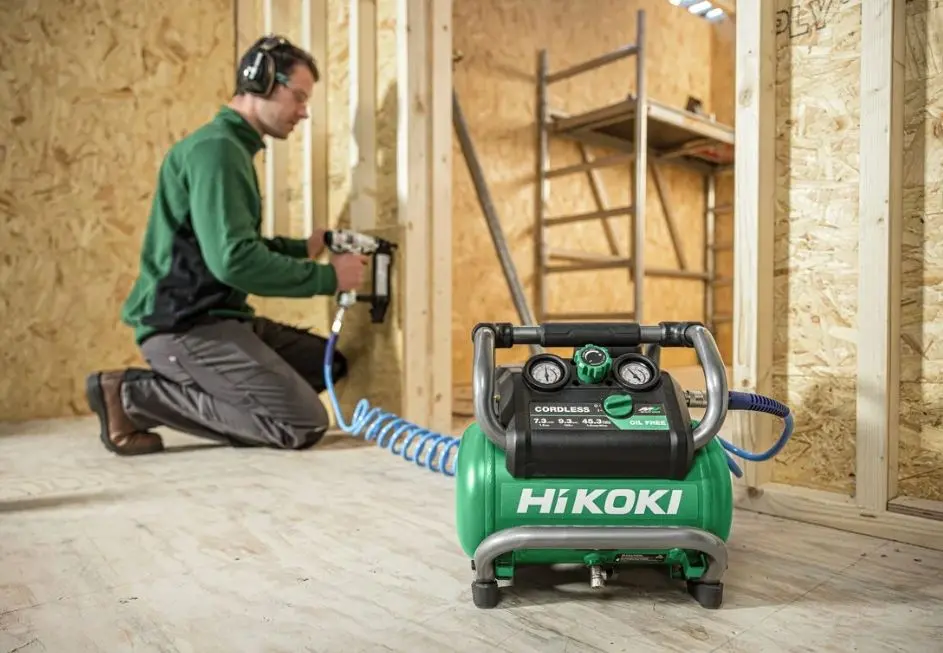 HiKOKI - 36 V ACCU-compressor, Zonder Accu En Lader EC36DAW4Z 5 HiKOKI - 36 V ACCU-compressor, Zonder Accu En Lader EC36DAW4Z - Afbeelding 5