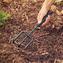 FISKARS Tuingereedschap - Cultivator 1027019 -Sanitino Winkel 103522efb6409b5b2af0cfb8