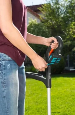 Gardena - 14,4 V SmallCut Li-23R ACCU-trimmer, Werkbreedte 23 Cm, Geïntegreerde Accu, Lader 9822-20 7 Gardena - 14,4 V SmallCut Li-23R ACCU-trimmer, Werkbreedte 23 Cm, Geïntegreerde Accu, Lader 9822-20 -Sanitino Winkel 11e1a3fbb437ddf9652f9f3a