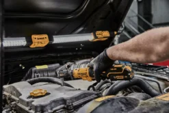 DeWALT Gereedschap - 12V ACCU Ratel, 1x 3,0 Ah XR Accu, Oplader DCF503L1G -Sanitino Winkel 1a7765e0e5c15b9329090250