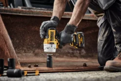 DeWALT Gereedschap - 18V AKU Slagmoersleutel, Zonder Accu DCF961N -Sanitino Winkel 1aa9ec2acbb7618d6bd7c82f