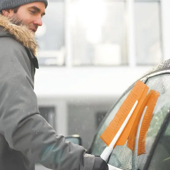 FISKARS - Glasschraper, Met Bezem 1019352 4 FISKARS - Glasschraper, Met Bezem 1019352 - Afbeelding 4