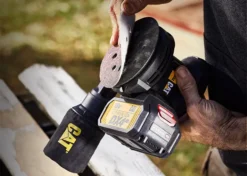 Caterpillar Gereedschap - ACCU Excentrische Slijper 125mm DX42B -Sanitino Winkel 3b1e95a0d4a3eff312700d6c