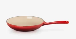 Le Creuset - Set Steelpan En Koekenpan, Inhoud 2,3 L, Cerise 25044220602460 -Sanitino Winkel 4257e5282a8a386364a5eac3