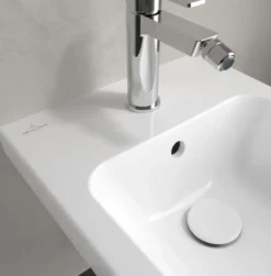 Villeroy & Boch Architectura - Hangend Bidet, Kraangat, Alpine Wit 74870001 13 Villeroy & Boch Architectura - Hangend Bidet, Kraangat, Alpine Wit 74870001 -Sanitino Winkel 43ba5b2fef1a59bdee53fd58