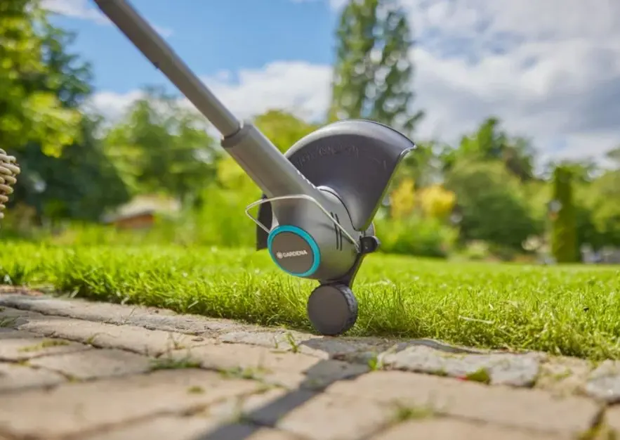 Gardena - 18V ACCU-trimmer EasyTrim 25, Snijbreedte 25 Cm, Zonder Accu En Lader 14704-55 3 Gardena - 18V ACCU-trimmer EasyTrim 25, Snijbreedte 25 Cm, Zonder Accu En Lader 14704-55 - Afbeelding 3