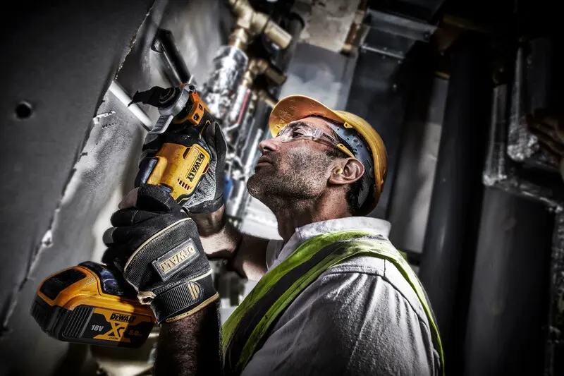 DeWALT Gereedschap - 18V ACCU Brushless Oscillerende Multitool Met Accessoires, 2x 5,0 Ah XR Accu, Oplader DCS356P2 4 DeWALT Gereedschap - 18V ACCU Brushless Oscillerende Multitool Met Accessoires, 2x 5,0 Ah XR Accu, Oplader DCS356P2 - Afbeelding 4