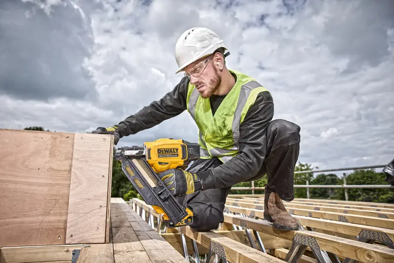 DeWALT Gereedschap - 18V ACCU-spijkerpistool 50-90 Mm, Zonder Accu En Lader DCN930N 2 DeWALT Gereedschap - 18V ACCU-spijkerpistool 50-90 Mm, Zonder Accu En Lader DCN930N - Afbeelding 2