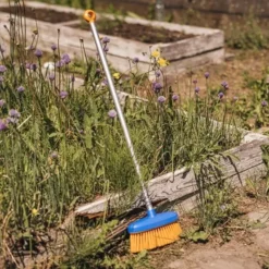 FISKARS Schoonmaken - Bezem Voor Kinderen 1001418 -Sanitino Winkel 5dd1d6d671310c967f8e688f