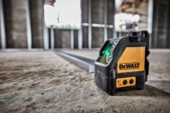 DeWALT Gereedschap - Groene Kruislaser, Zelfnivellerend DW088CG -Sanitino Winkel 764ae6e56b7479c65338d83c