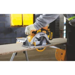 DeWALT Gereedschap - 18V ACCU Cirkelzaag 165 Mm, Zonder Accu En Lader DCS391N -Sanitino Winkel 8548738f0ef8fb7f7a1bf97d