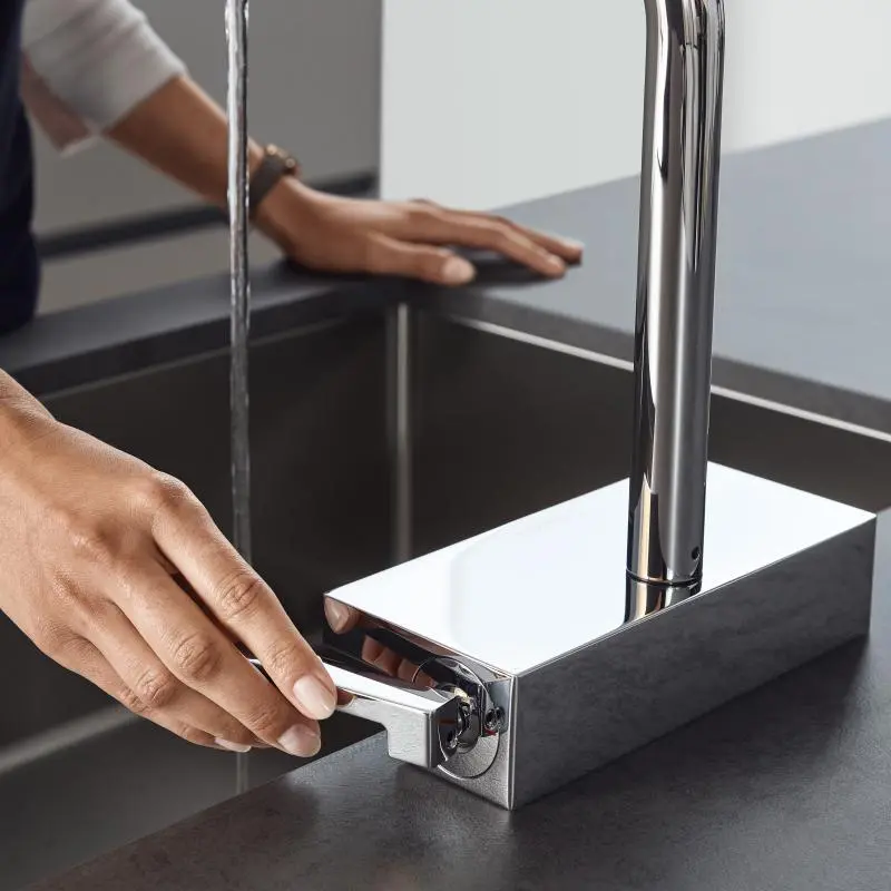 Hansgrohe M81 - Aquno Select Keukenkraan Met Uittrekbare Vuistdouche En Platte Douchestraal, SBox, Chroom 73831000 7 Hansgrohe M81 - Aquno Select Keukenkraan Met Uittrekbare Vuistdouche En Platte Douchestraal, SBox, Chroom 73831000 - Afbeelding 7