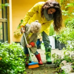 FISKARS Schoonmaken - Bezem Voor Kinderen 1001418 -Sanitino Winkel 92e86902f999cf80f52afb40