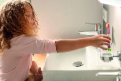 Grohe QuickFix Start Cube - Beker Met Houder, Voor Tandenborstel En Tandpasta, Glas/chroom 41097000 -Sanitino Winkel 9be305c0902b0f62781f59c5