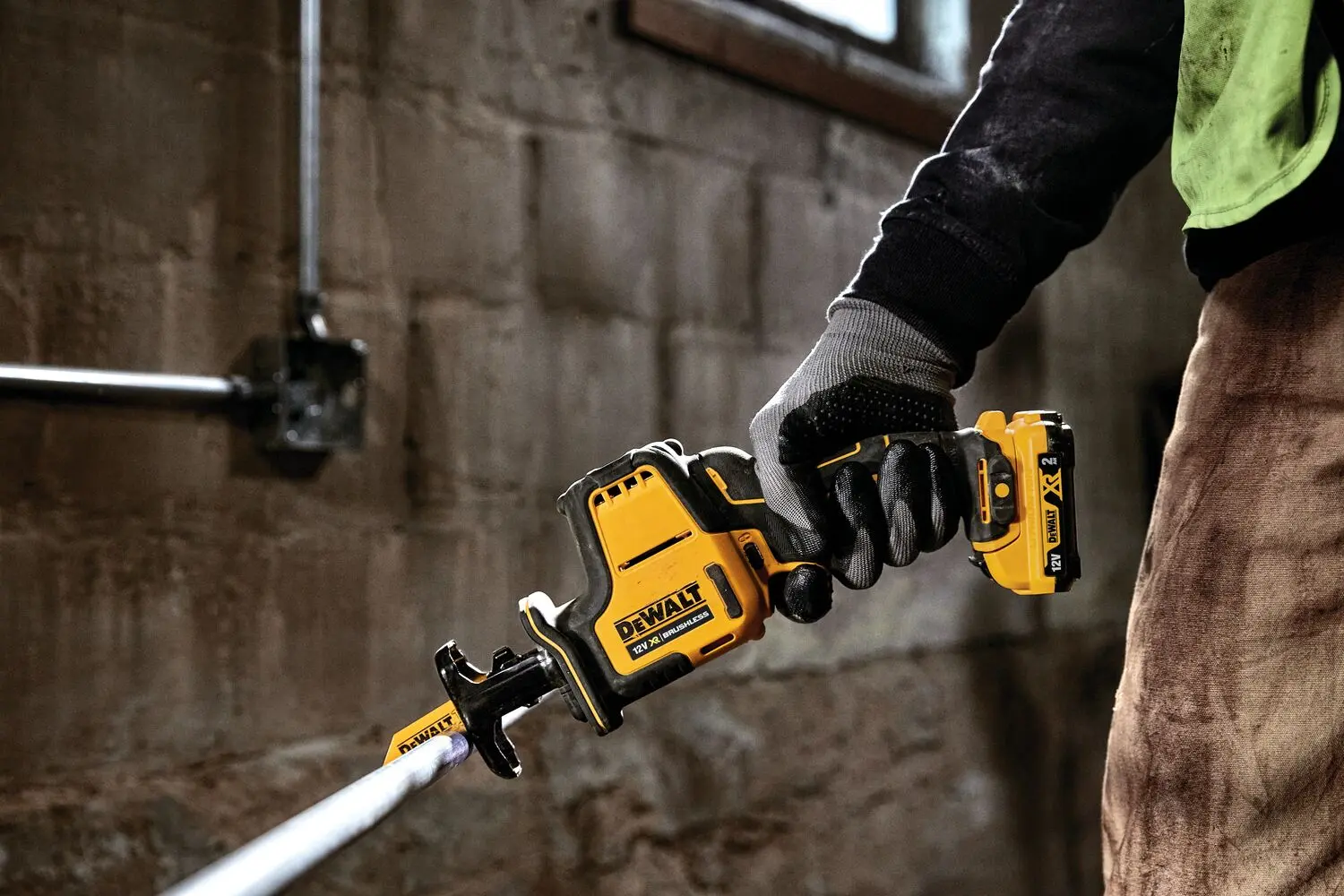 DeWALT Gereedschap - 12V ACCU Reciprozaag, 2x Accu 2,0 Ah XR, Oplader DCS312D2 4 DeWALT Gereedschap - 12V ACCU Reciprozaag, 2x Accu 2,0 Ah XR, Oplader DCS312D2 - Afbeelding 4
