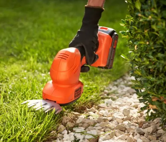 Black & Decker BLACK+DECKER - 3,6V ACCU-gras - En Struikschaar, Zonder Accu En Laders BCSS18B-XJ 2 Black & Decker BLACK+DECKER - 3,6V ACCU-gras - En Struikschaar, Zonder Accu En Laders BCSS18B-XJ - Afbeelding 2