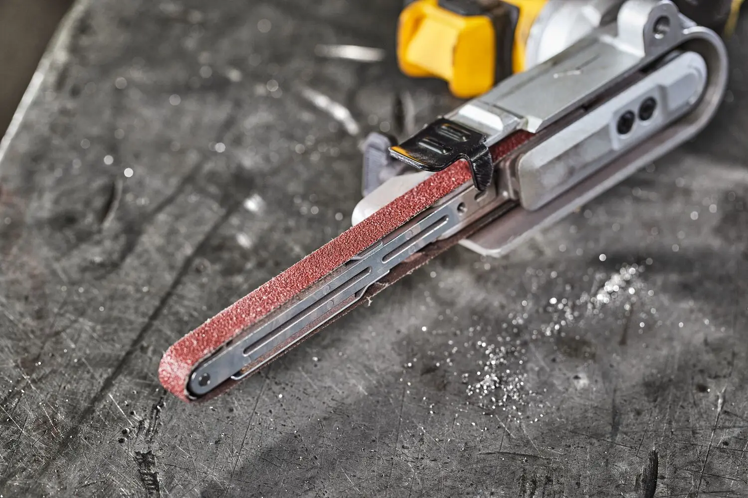 DeWALT Gereedschap - 18V ACCU Lintzaag, Zonder Accu En Oplader DCM200N 5 DeWALT Gereedschap - 18V ACCU Lintzaag, Zonder Accu En Oplader DCM200N - Afbeelding 5