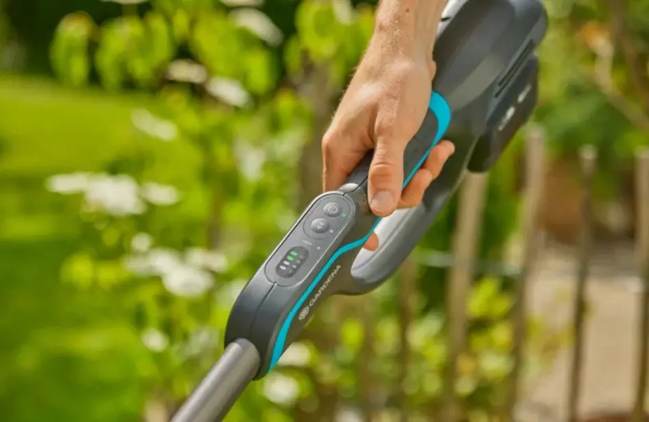 Gardena - 18V ACCU-trimmer PowerTrim 30, Snijbreedte 30 Cm, 1x Li-Ion 4,0 Ah Accu, Lader 14703-20 7 Gardena - 18V ACCU-trimmer PowerTrim 30, Snijbreedte 30 Cm, 1x Li-Ion 4,0 Ah Accu, Lader 14703-20 - Afbeelding 7