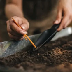 FISKARS Tuingereedschap - Hand-zaadzaaier 1057641 -Sanitino Winkel b0487d34bb9c145ea3ce7719