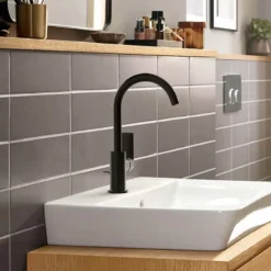 Hansgrohe Rebris E - Wastafelkraan Met Afvoer En Draaibare Uitloop, Mat Zwart 72576670 8 Hansgrohe Rebris E - Wastafelkraan Met Afvoer En Draaibare Uitloop, Mat Zwart 72576670 -Sanitino Winkel b2c66c223fe684060dd28b91