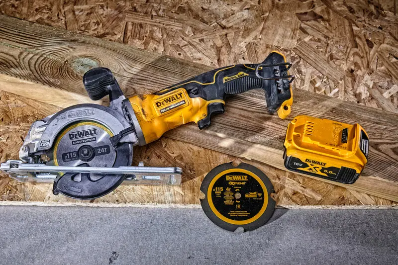 DeWALT Gereedschap - 18V ACCU Cirkelzaag, Zonder Accu En Oplader DCS571N 2 DeWALT Gereedschap - 18V ACCU Cirkelzaag, Zonder Accu En Oplader DCS571N - Afbeelding 2