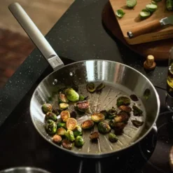 FISKARS Keukenapparatuur - Koekenpan, Diameter 28 Cm 1067629 -Sanitino Winkel b82ea8bfe3ff7d17d4021fad