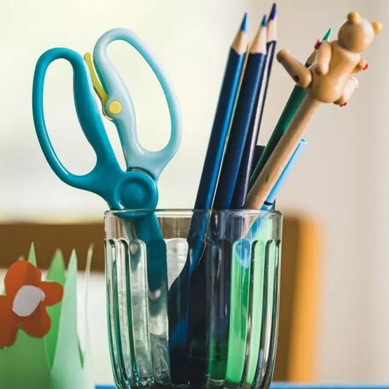 FISKARS - Kinderschaar, Voor Rechts-/linkshandigen, Lengte 17 Cm, Blauw 1064068 9 FISKARS - Kinderschaar, Voor Rechts-/linkshandigen, Lengte 17 Cm, Blauw 1064068 - Afbeelding 9