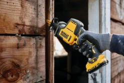 DeWALT Gereedschap - 12V ACCU Reciprozaag, 2x Accu 2,0 Ah XR, Oplader DCS312D2 12 DeWALT Gereedschap - 12V ACCU Reciprozaag, 2x Accu 2,0 Ah XR, Oplader DCS312D2 -Sanitino Winkel d4e47589013f8d34792435d9