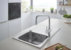 Grohe Minta - Keukenkraan Met Uittrekbare Handdouche, Supersteel 32322DC2 -Sanitino Winkel d6180374bc0b7badfae09b85
