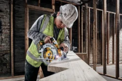 DeWALT Gereedschap - 18V ACCU Cirkelzaag, 1x 6,0 Ah FLEXVOLT, Oplader DCS573T1 -Sanitino Winkel dbd257b1582d27574c98e7ce