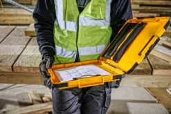 DeWALT Toebehoren - Duurzame Klemborden Met Klembord En LED-verlichting, TSTAK DWST82732-1 -Sanitino Winkel de227cba1ce593e67617738f