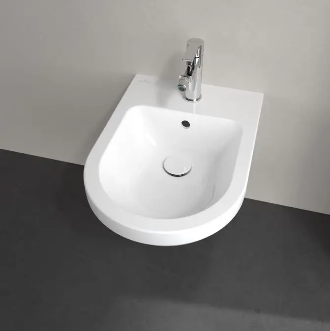 Villeroy & Boch Architectura - Hangend Bidet, Kraangat, Alpine Wit 74870001 5 Villeroy & Boch Architectura - Hangend Bidet, Kraangat, Alpine Wit 74870001 - Afbeelding 5